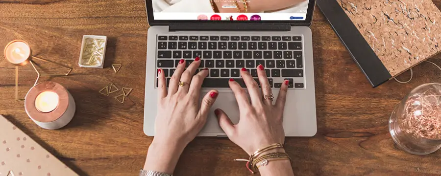 Ofis Şıklığında Altın Takılar Nasıl Kullanılır? Ofis Şıklığında Altın Takılar Nasıl Kullanılır?